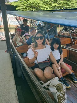 Floating market trip